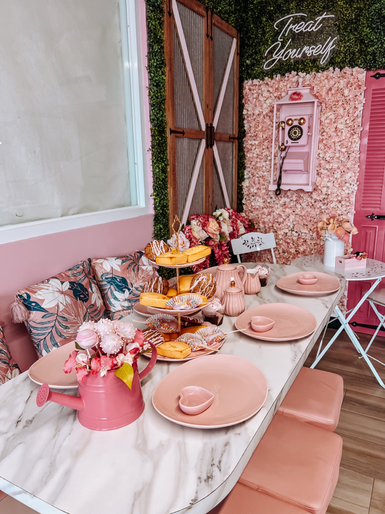 A pink Wabbles table set for a celebration